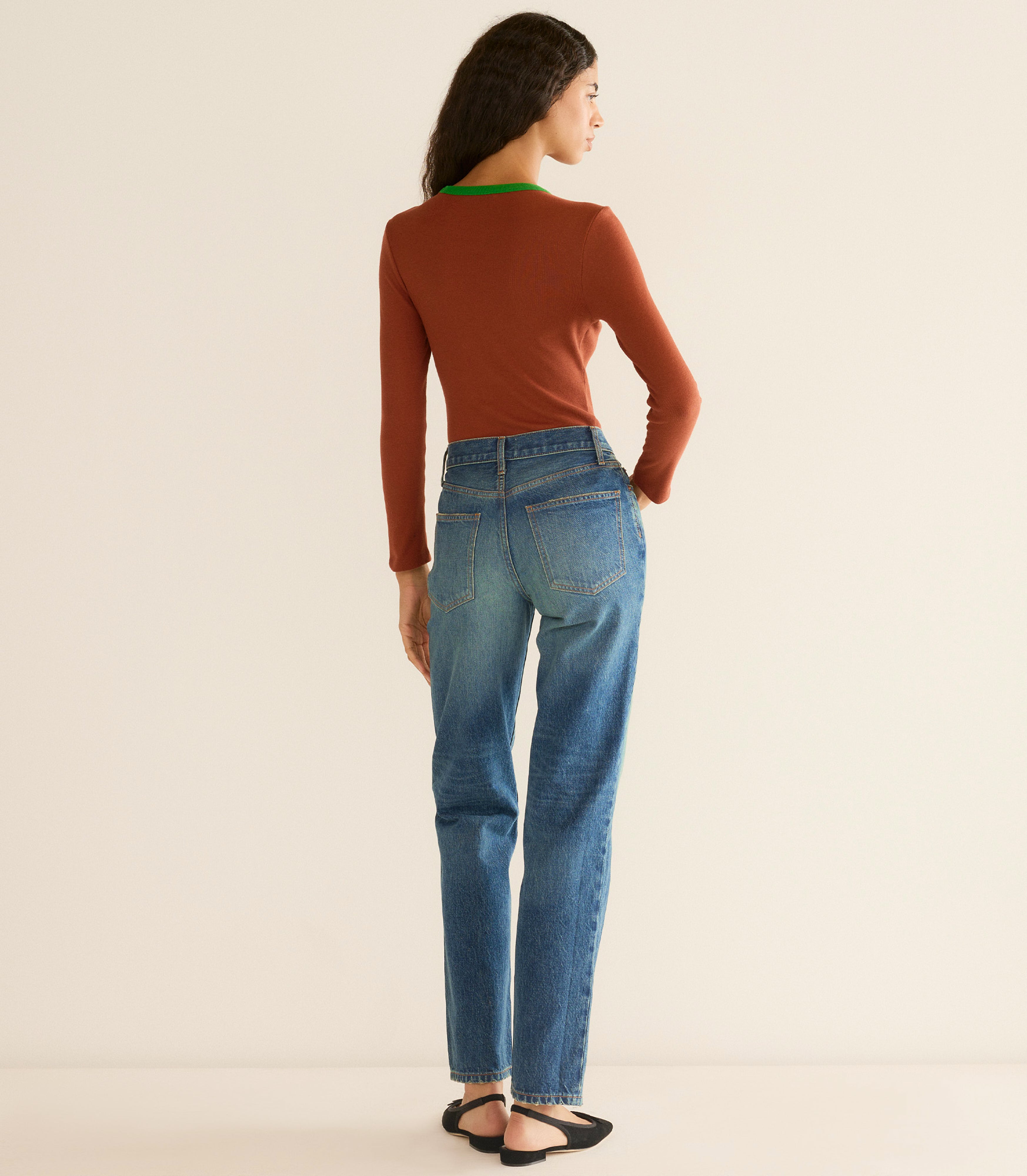 ANNIE TEE -- RED OAK