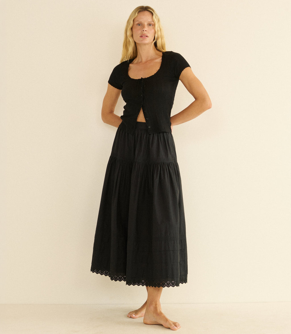 LARA TEE -- BLACK